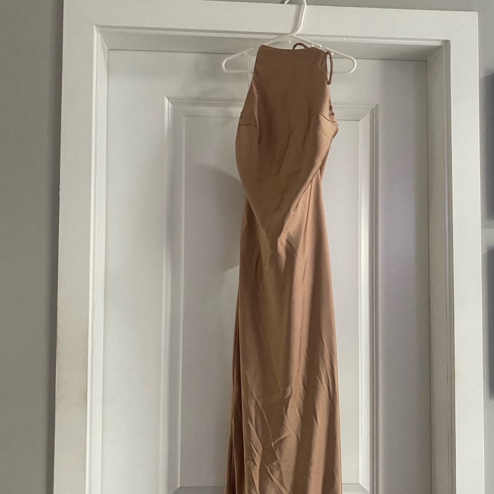 Billy J Australian halter style neckline maxi dress - Picture 3 of 4